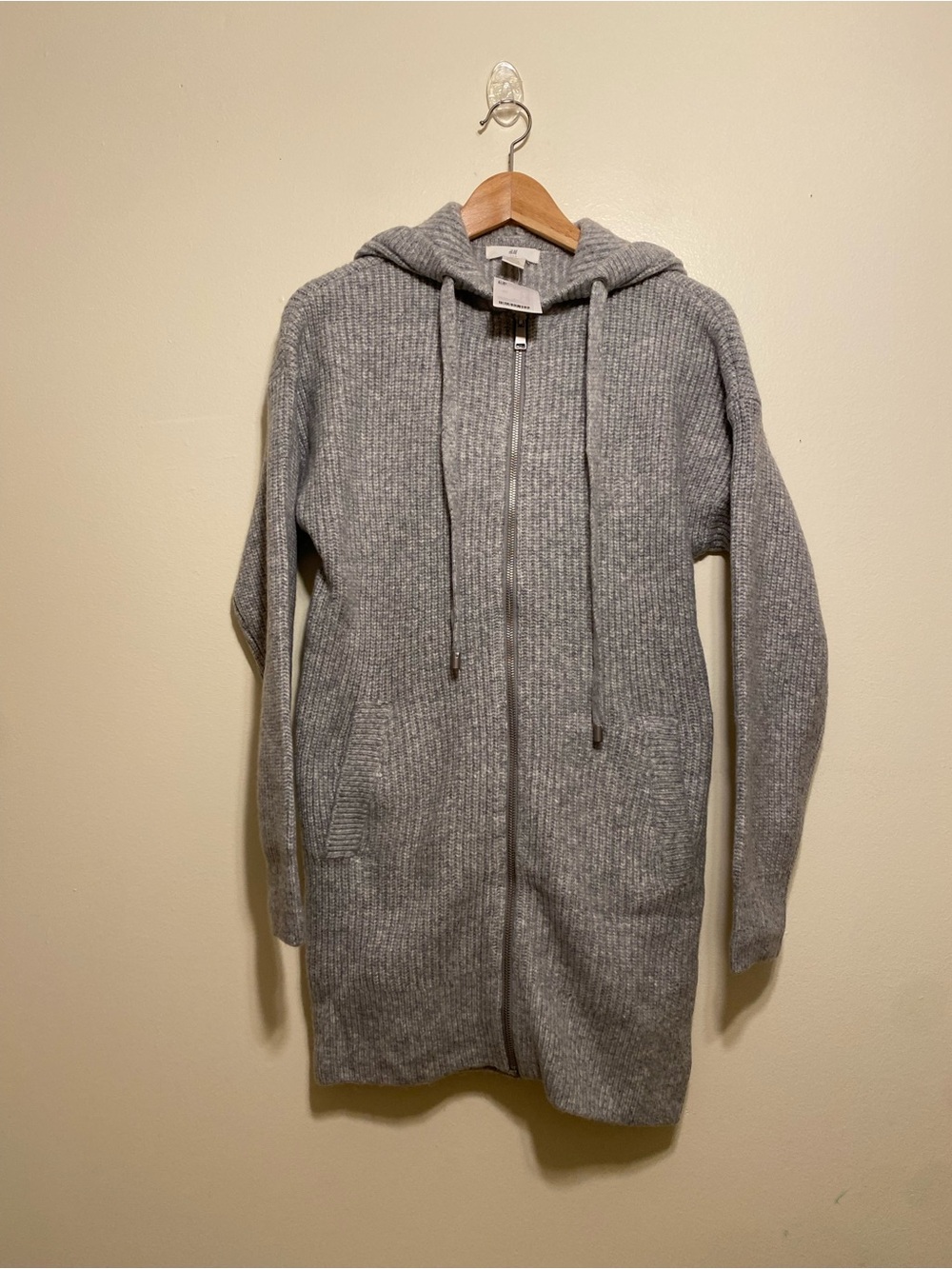 H&M Light Gray Ribbed Hooded Zip Cardigan. Size XS. New